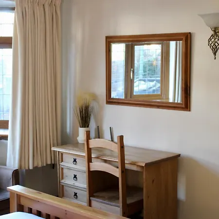 Charming Vintage Studio Near Nec, Bhx & World